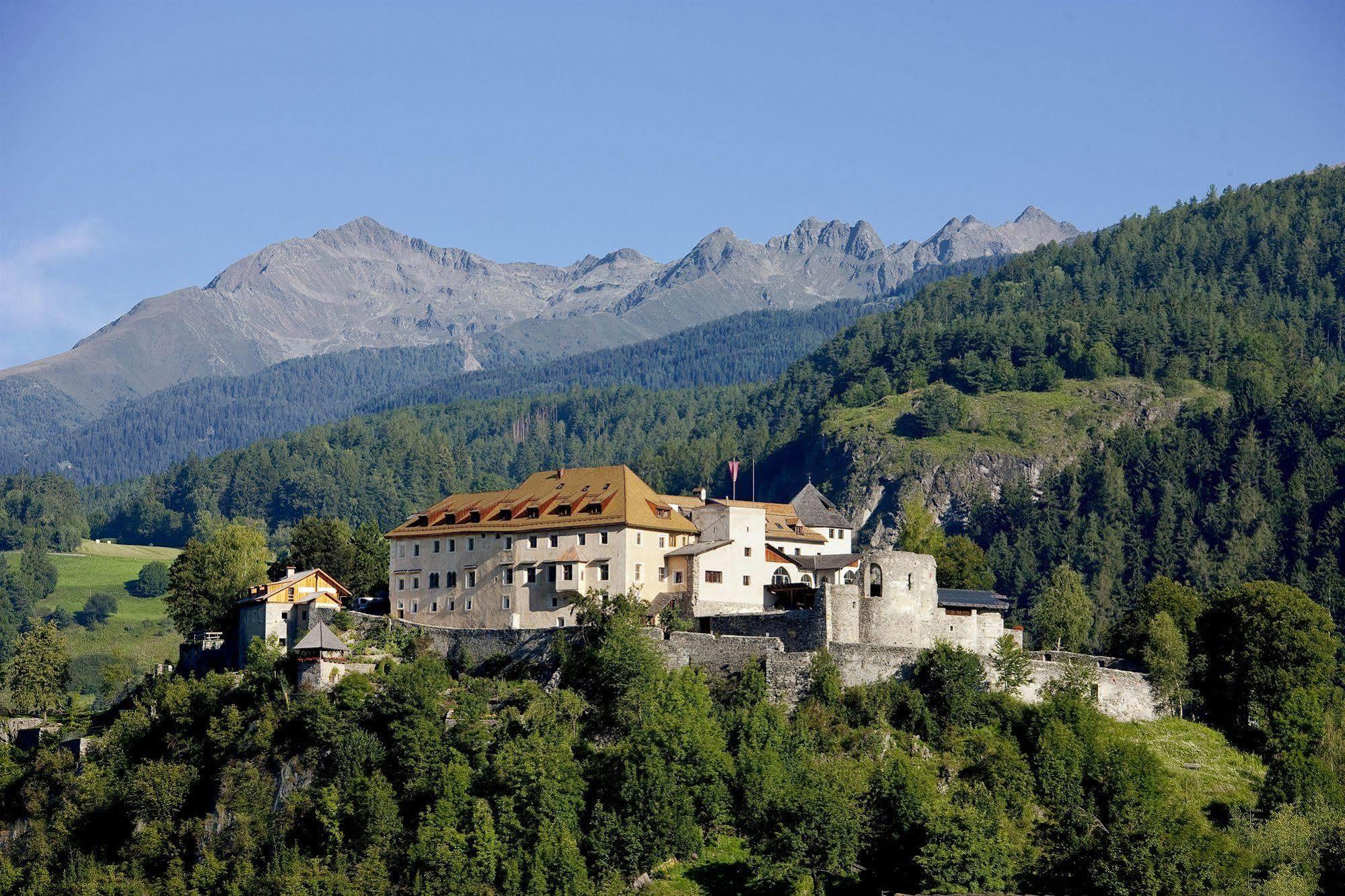 Schloss Sonnenburg Hotel San Lorenzo di Sebato Exterior foto